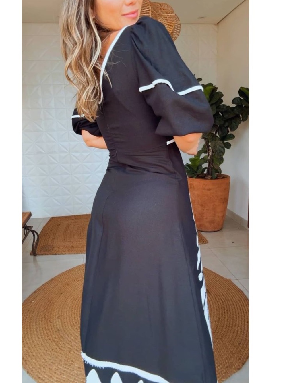 FARM Rio Embroidered Samambaia Midi Dress - Picture 2 of 6